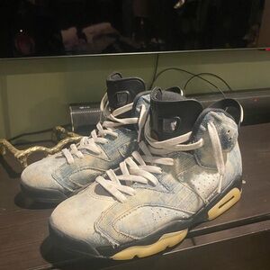 Jordan 6 (Washed Denim)